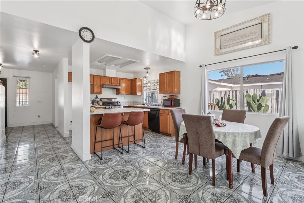 MLS #IV25224380 image #14