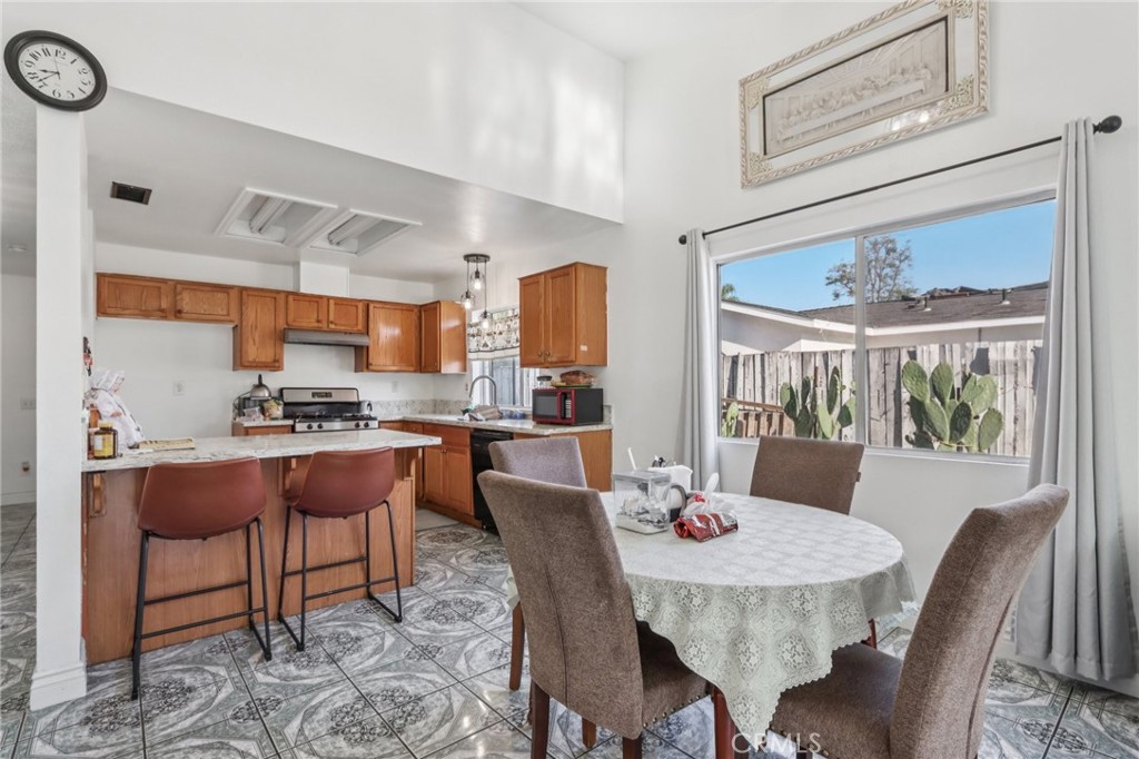 MLS #IV25224380 image #15