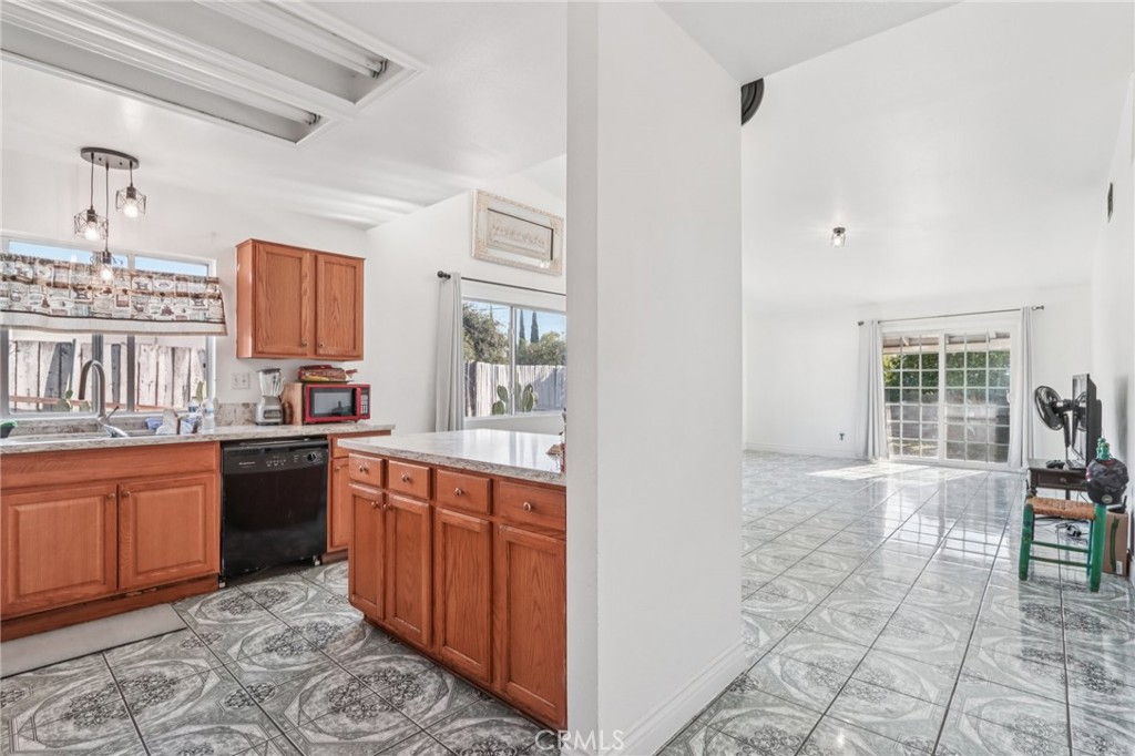 MLS #IV25224380 image #16