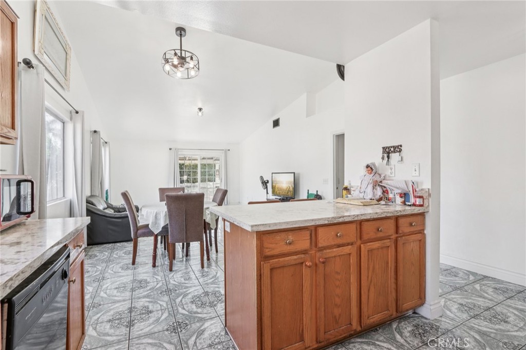 MLS #IV25224380 image #18