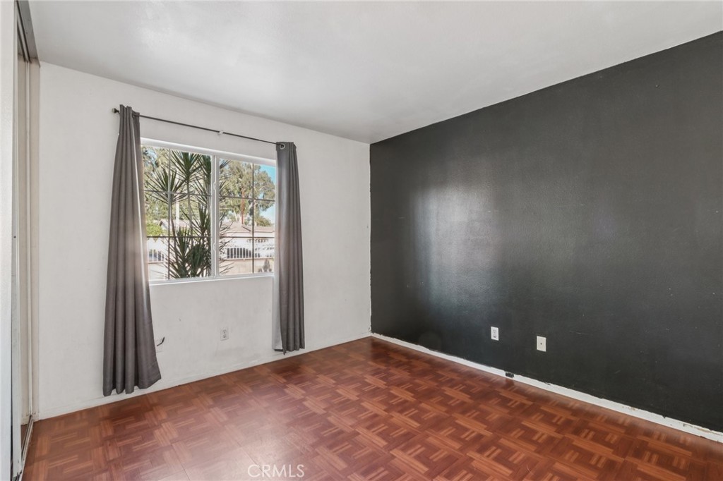 MLS #IV25224380 image #21