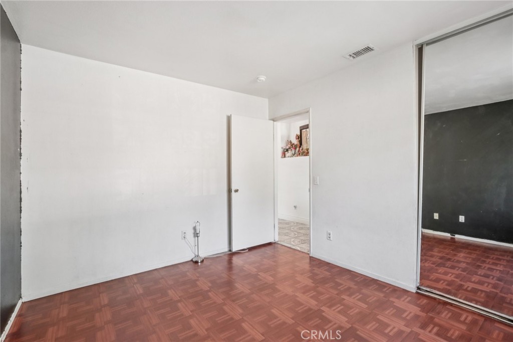 MLS #IV25224380 image #22