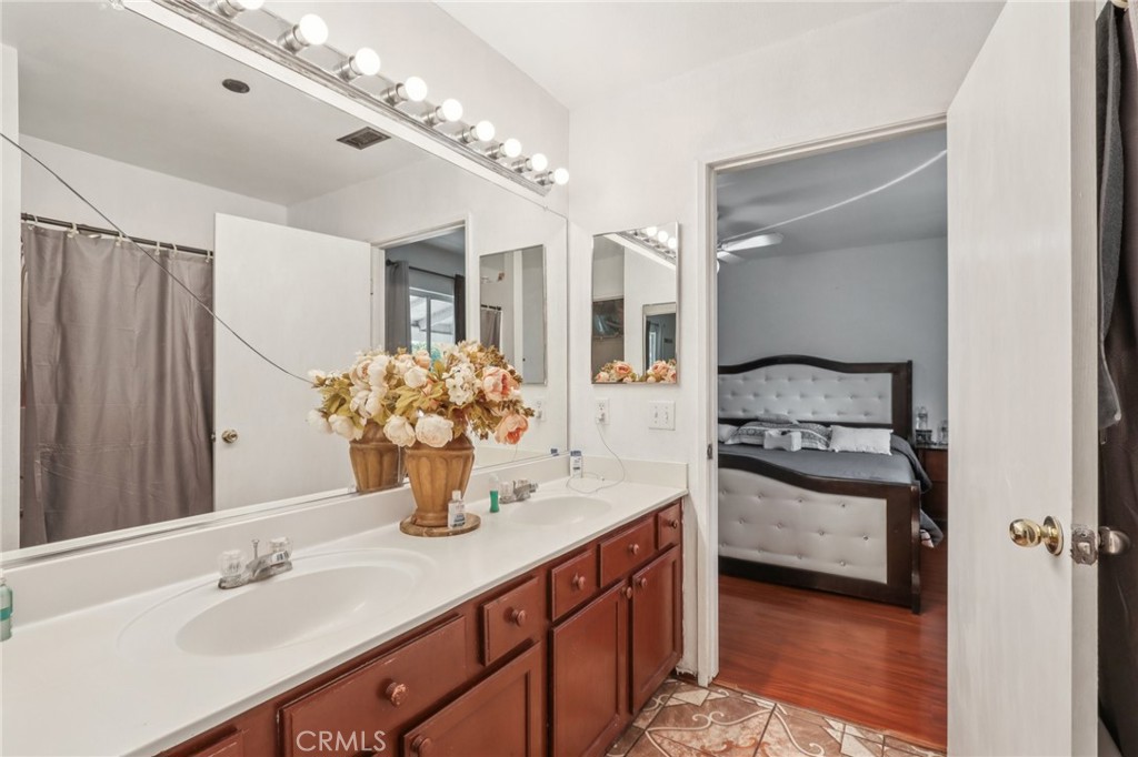 MLS #IV25224380 image #34