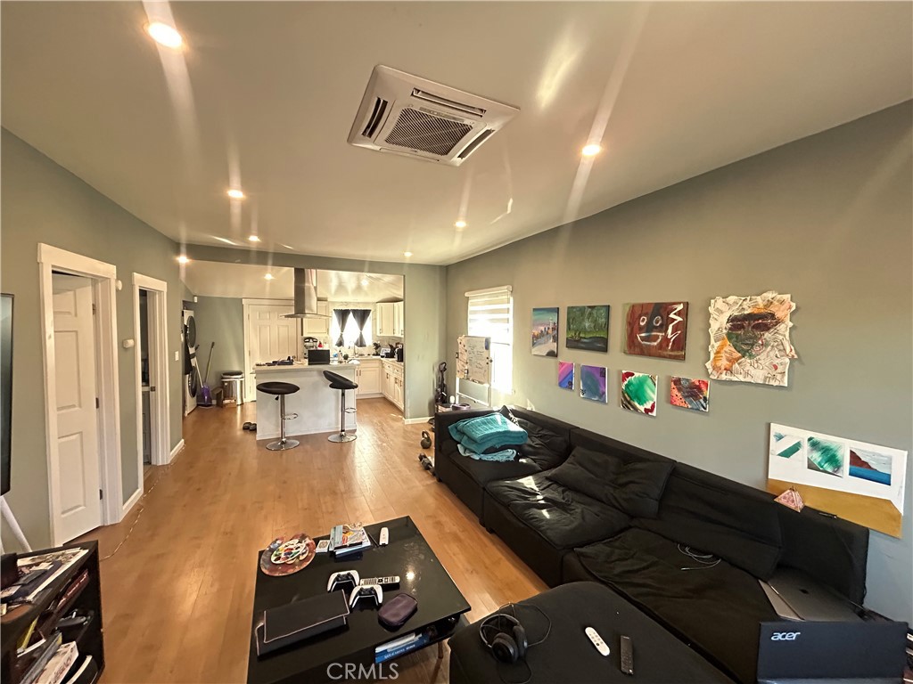 MLS #IV25225920 image #9