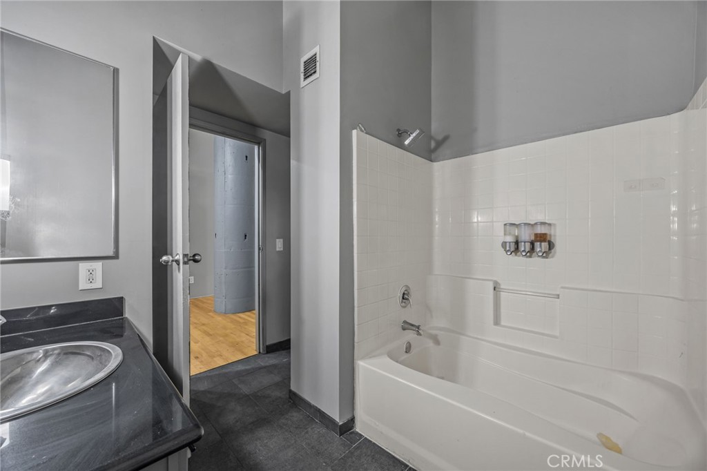 MLS #IV25226468 image #15