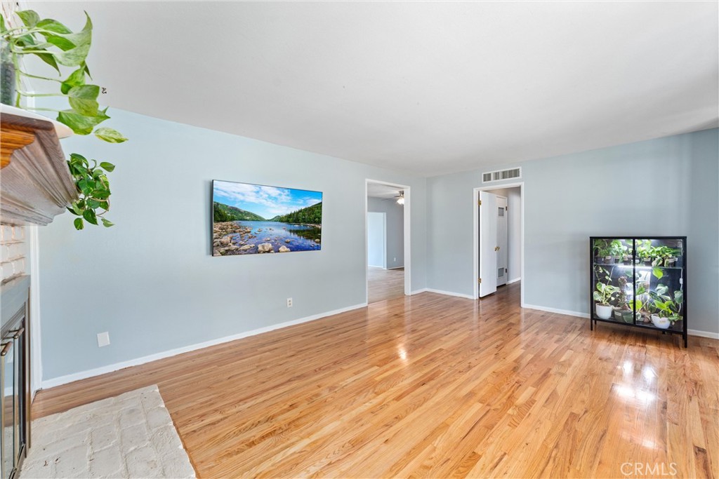 MLS #IV25232134 image #11