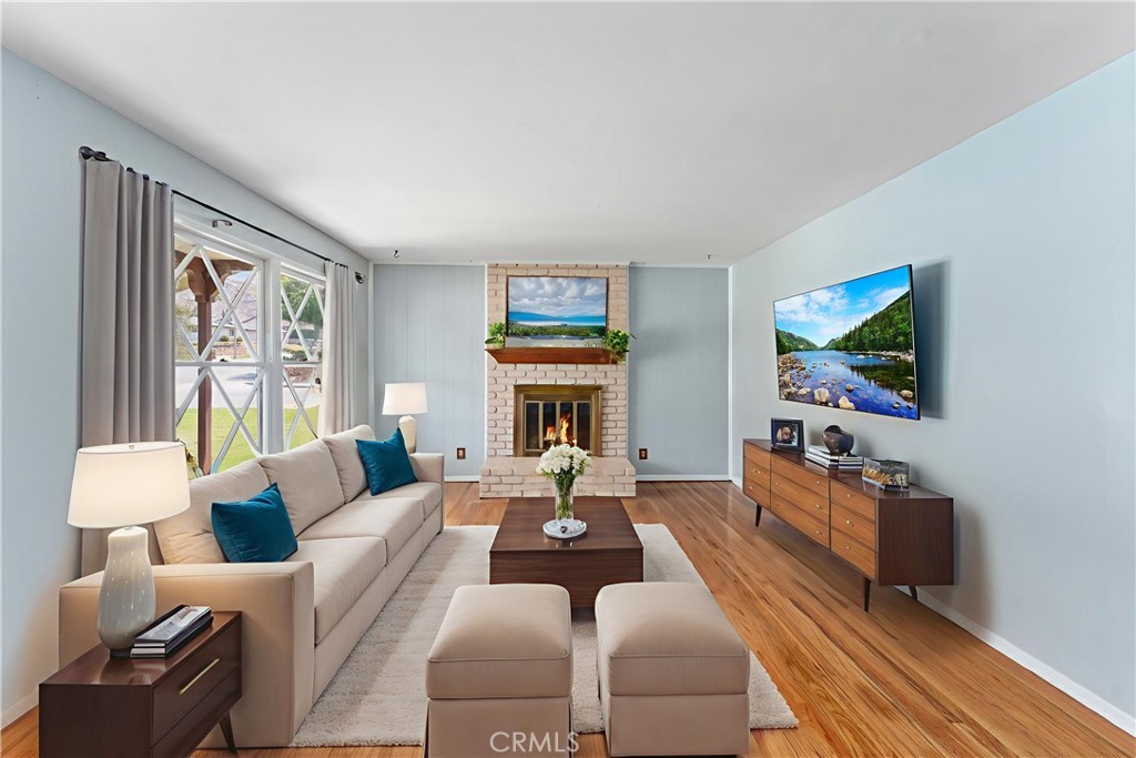 MLS #IV25232134 image #2