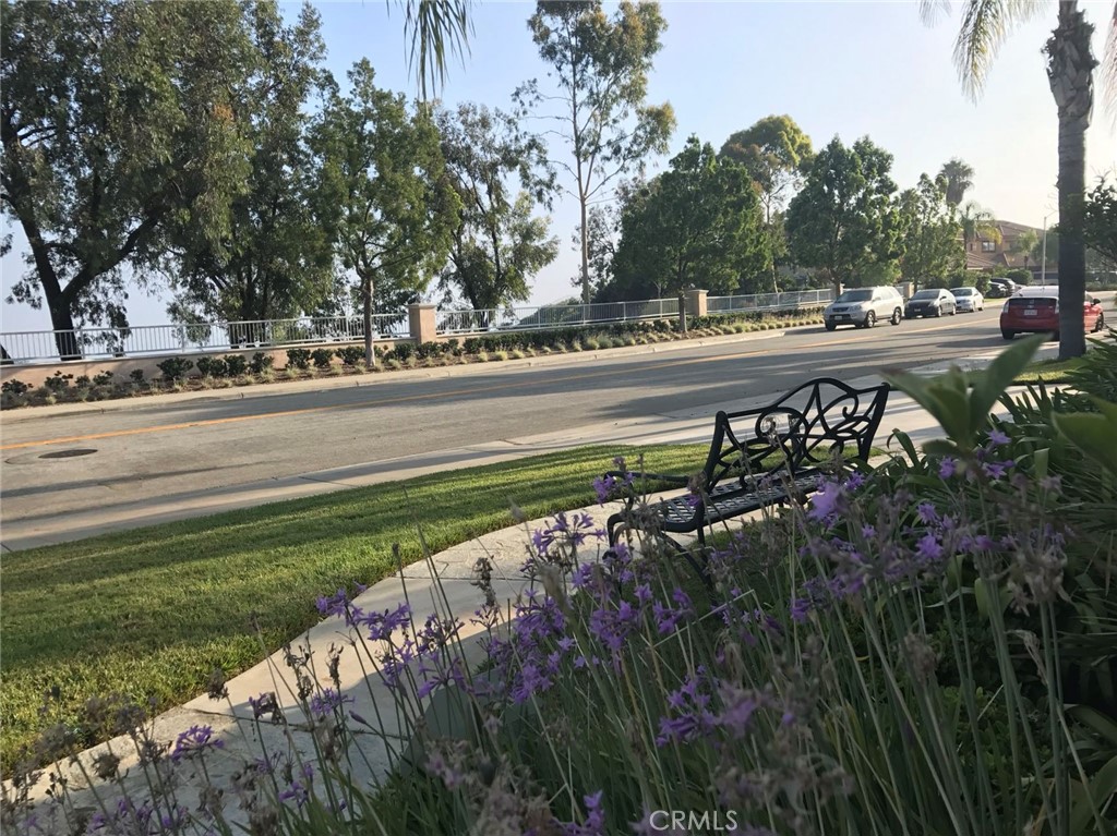 MLS #IV25236839 image #2