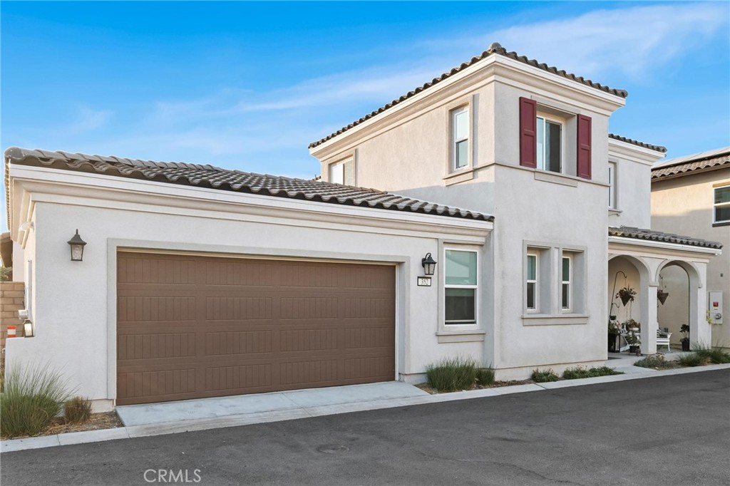 MLS #IV25236868 image #1