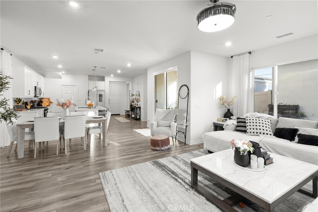 MLS #IV25236868 image #5