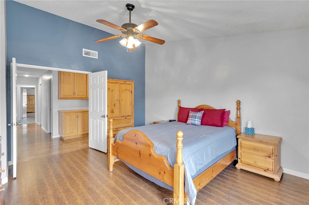 MLS #IV25238418 image #32