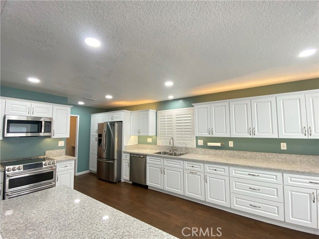 MLS #IV25242132 image #12