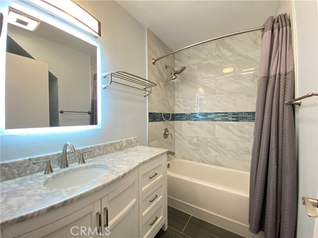 MLS #IV25242132 image #17