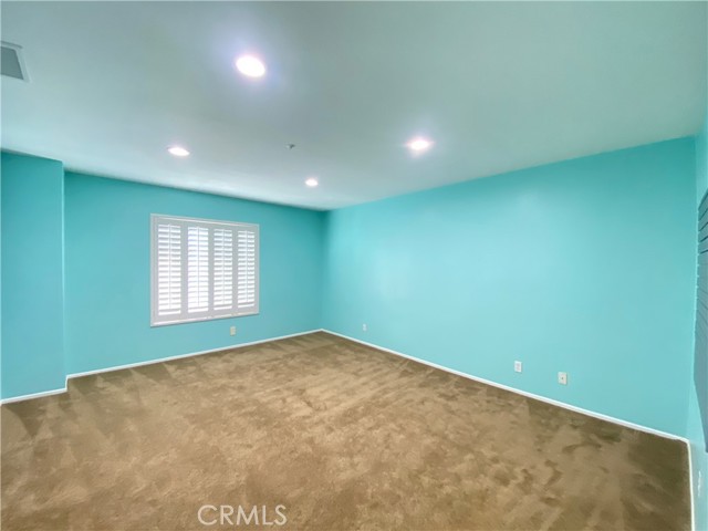 MLS #IV25242132 image #23