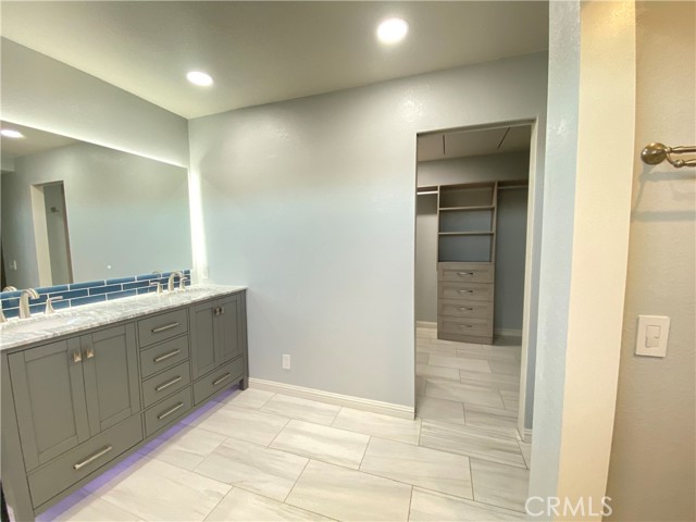 MLS #IV25242132 image #28