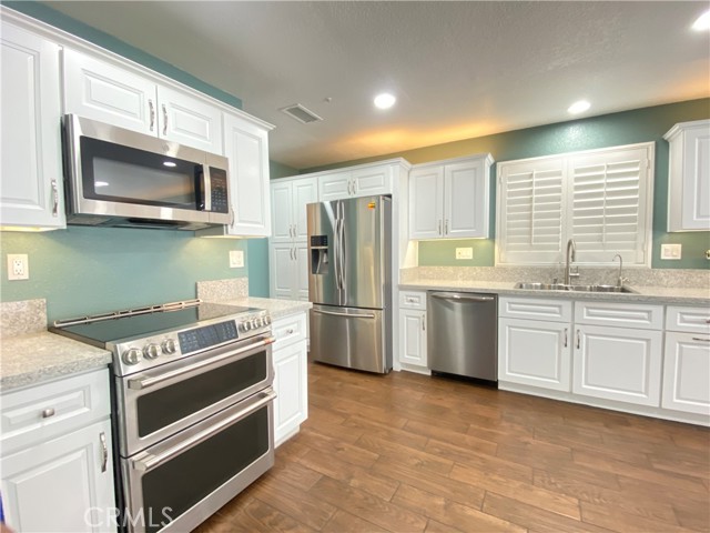 MLS #IV25242132 image #9