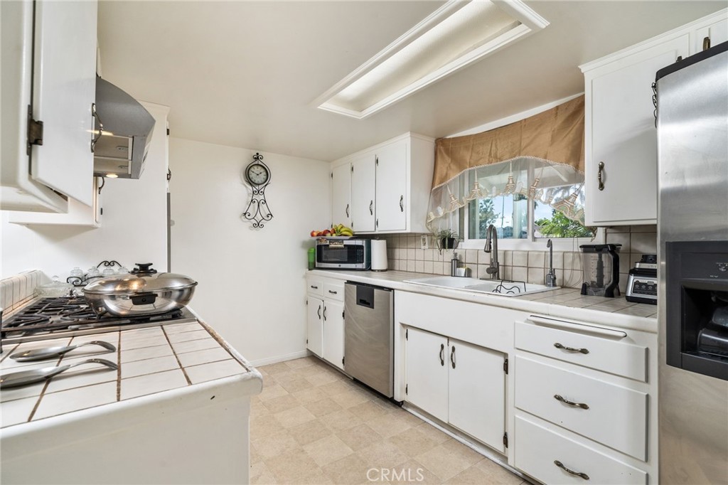 MLS #IV25242326 image #10