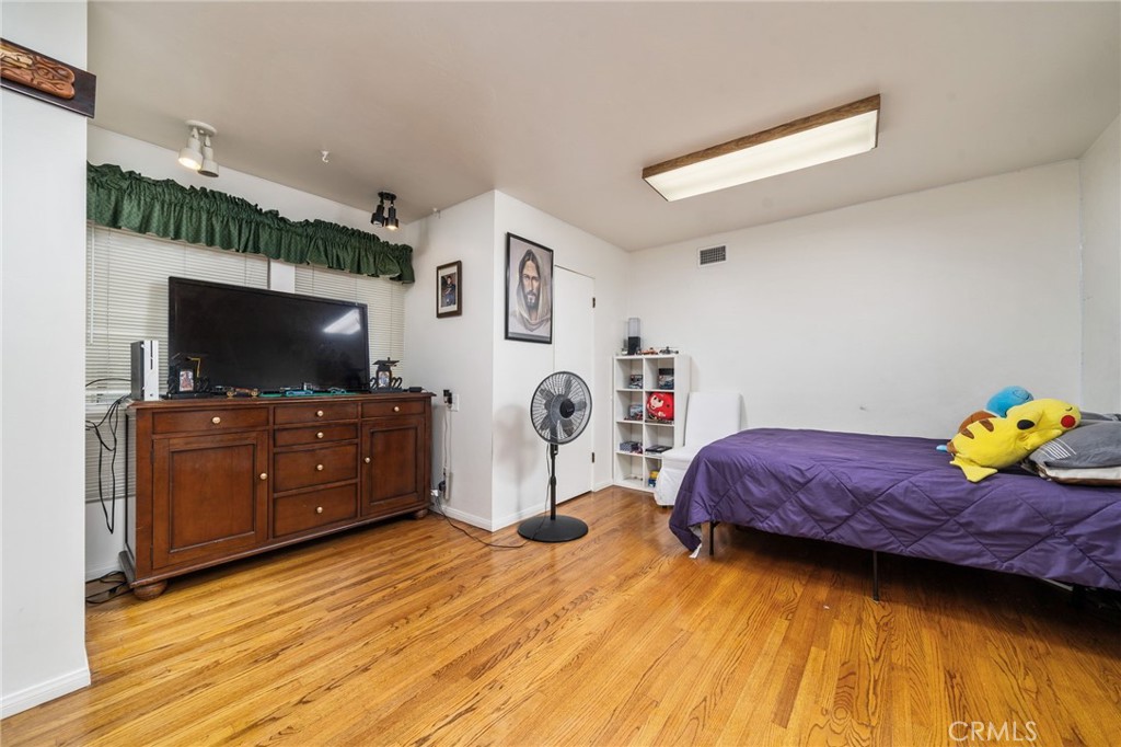 MLS #IV25242326 image #19