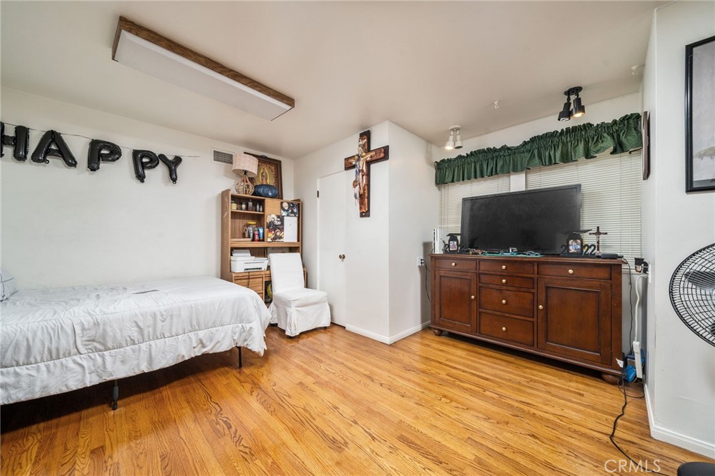 MLS #IV25242326 image #20