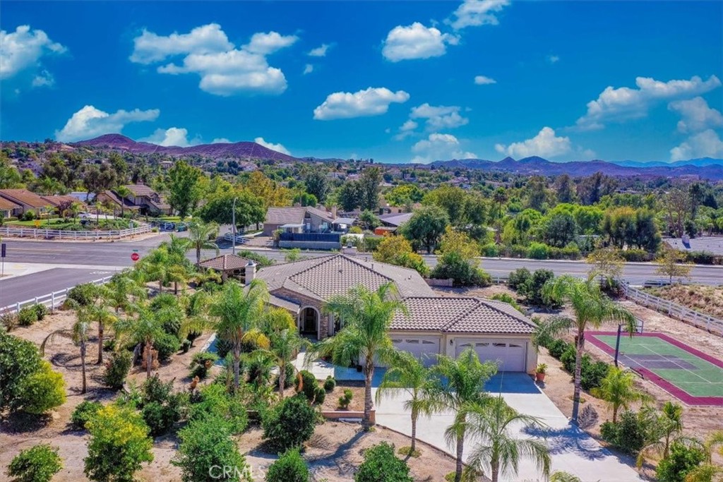 MLS #IV25243601 image #2