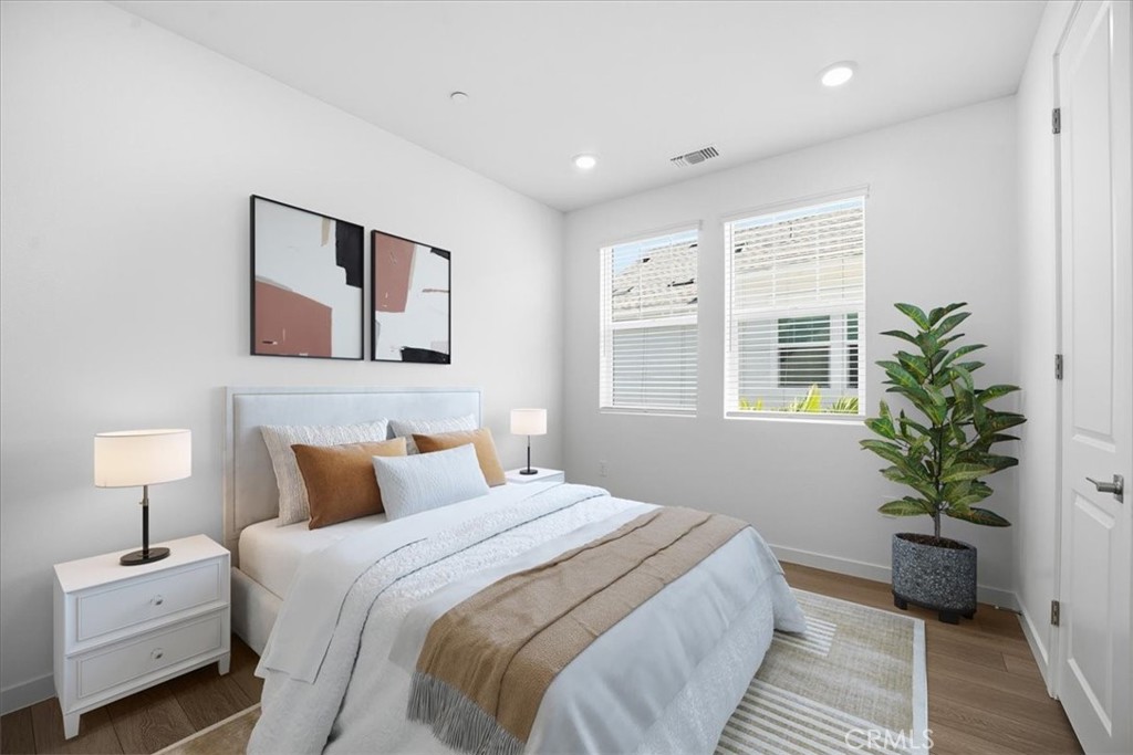 MLS #IV25247182 image #17