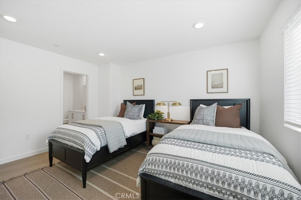 MLS #IV25247191 image #36