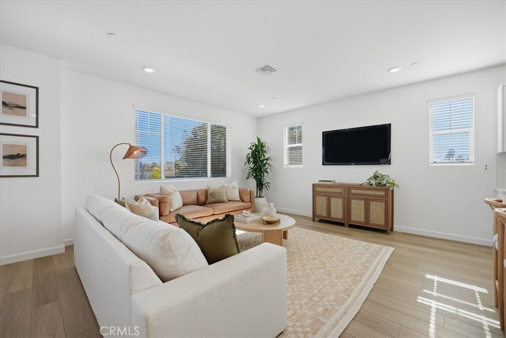 MLS #IV25247210 image #13