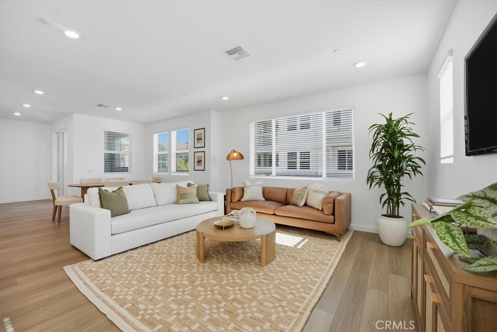 MLS #IV25247210 image #14