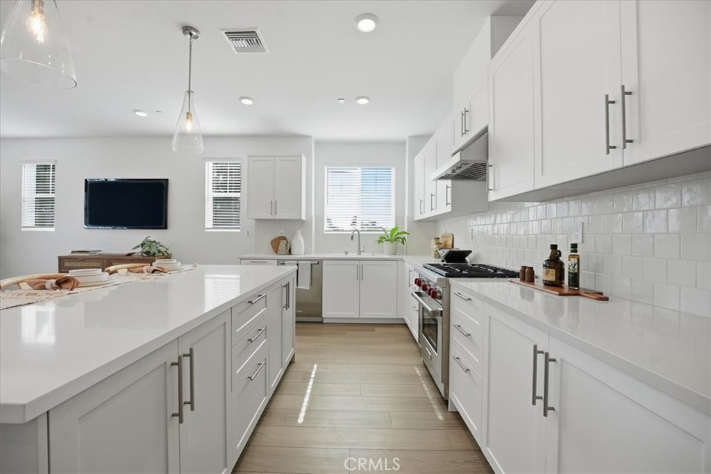 MLS #IV25247210 image #16