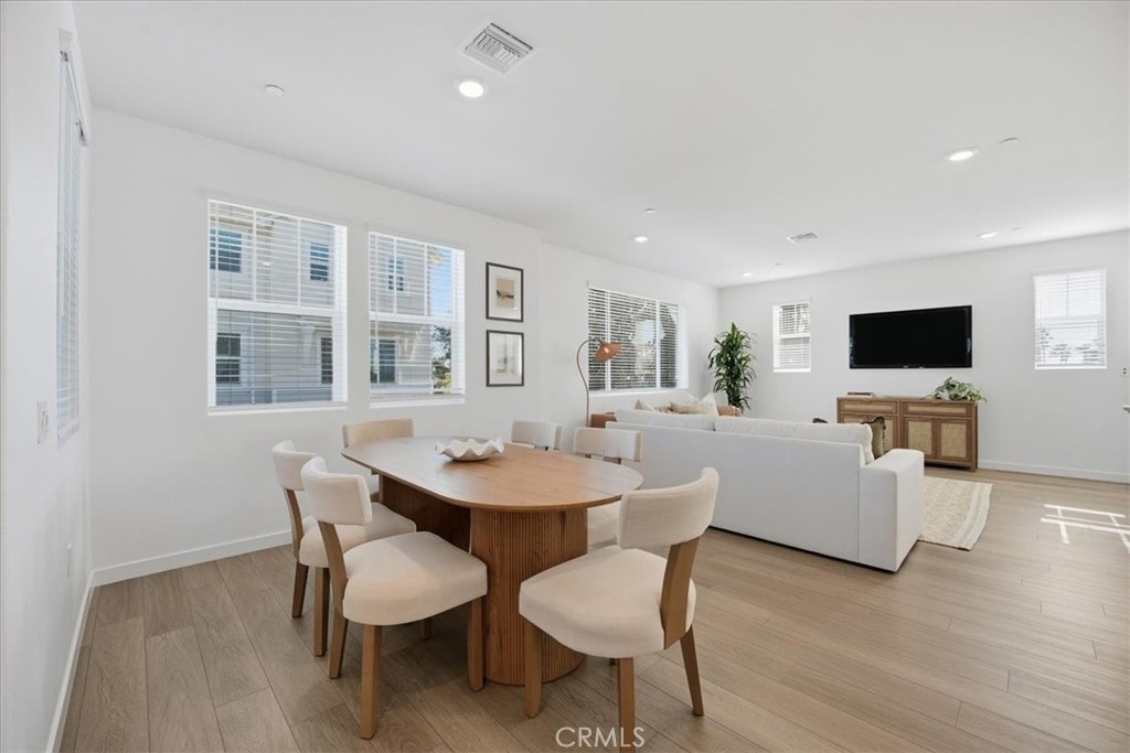 MLS #IV25247210 image #23