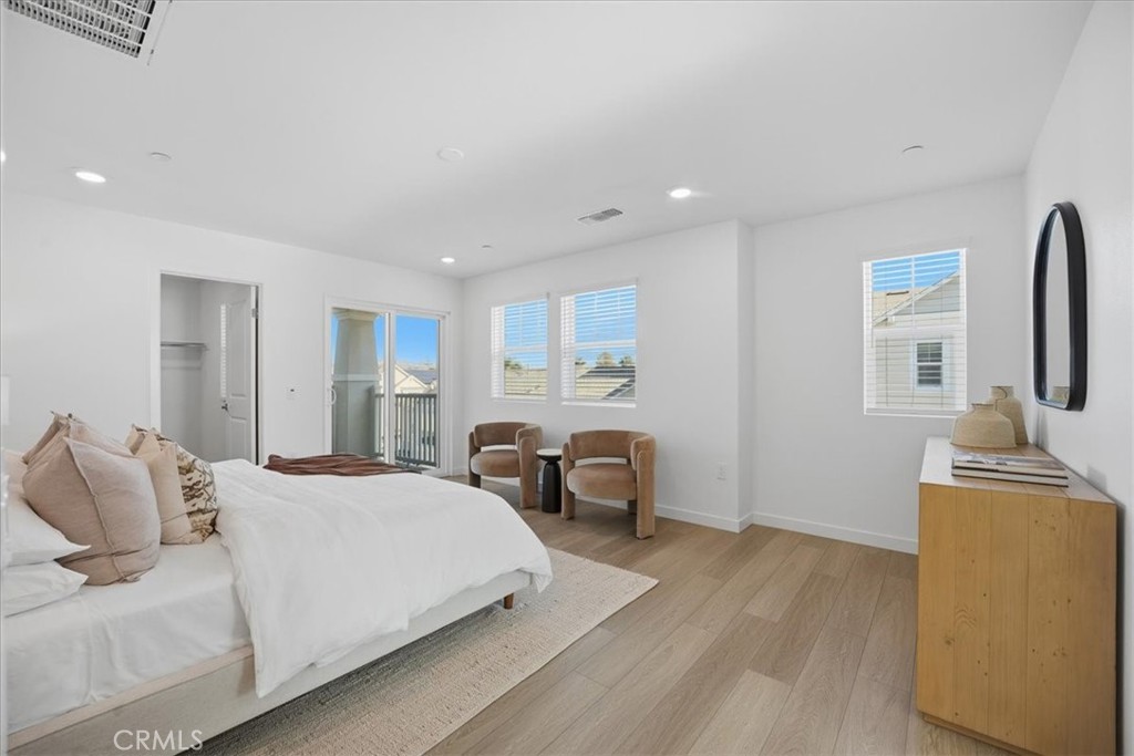 MLS #IV25247210 image #32