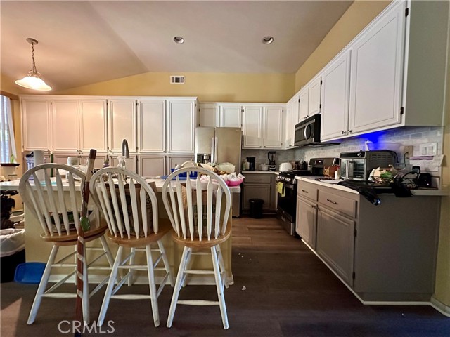 MLS #IV25247503 image #3