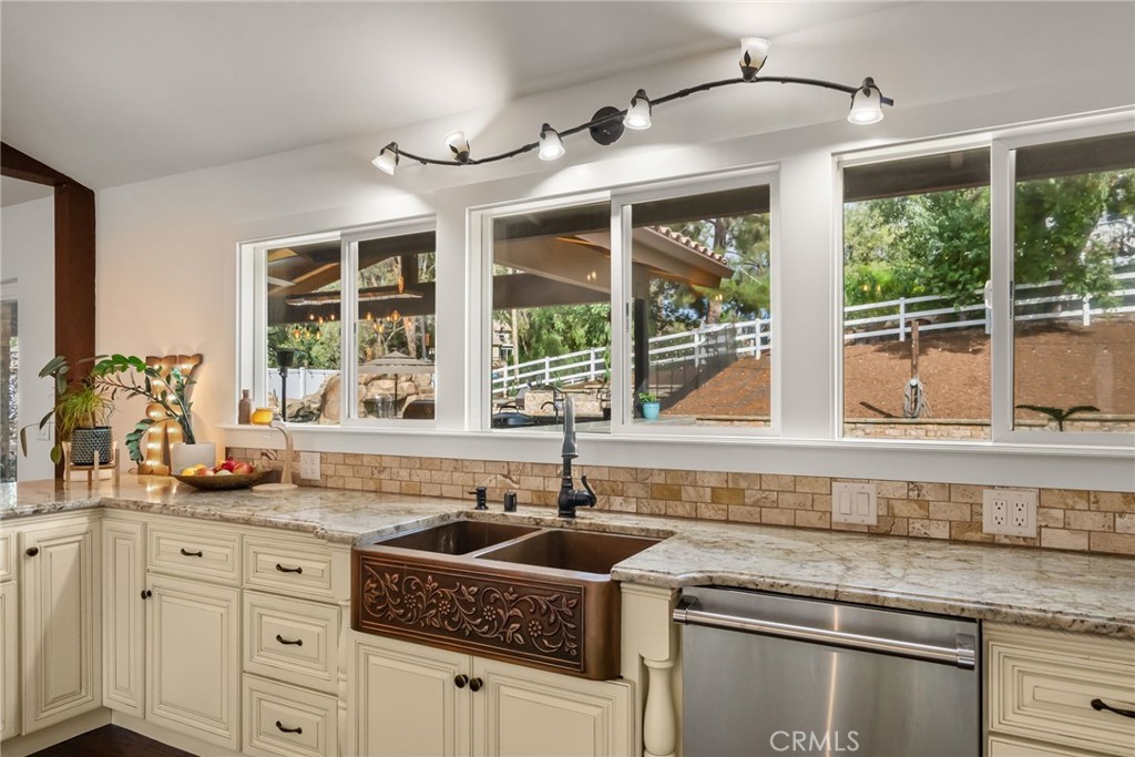 MLS #IV25247919 image #11