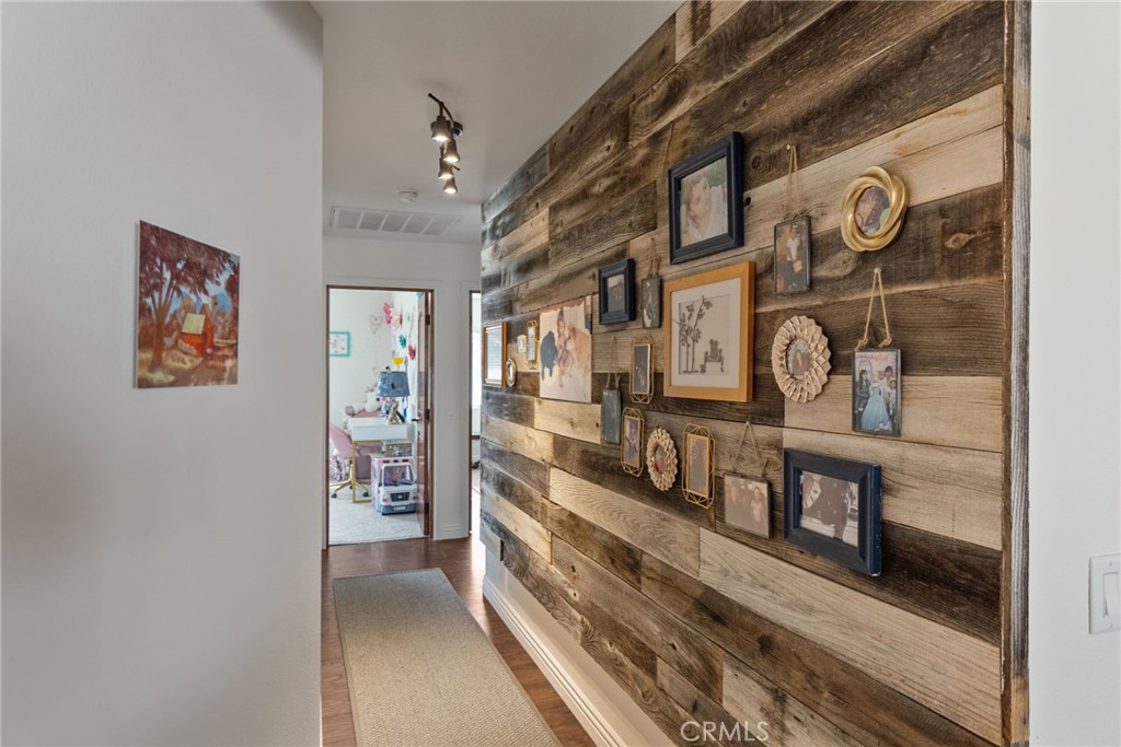 MLS #IV25247919 image #27