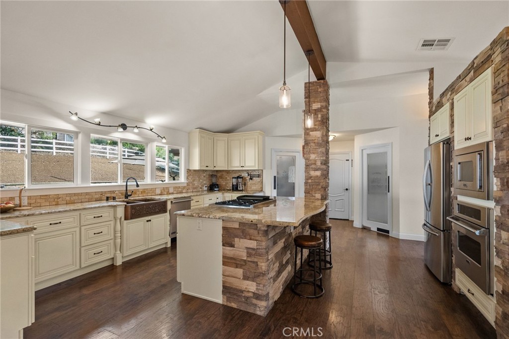 MLS #IV25247919 image #8