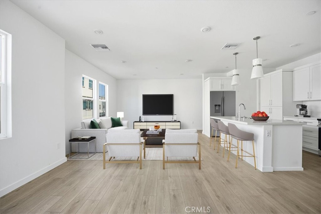 MLS #IV25250202 image #4