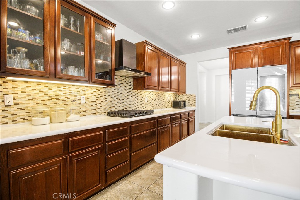 MLS #IV25251117 image #10