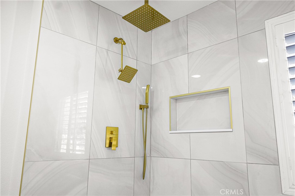 MLS #IV25251117 image #29