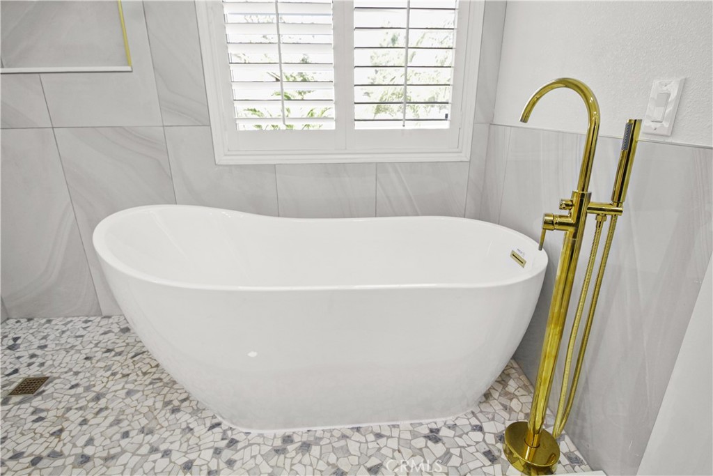 MLS #IV25251117 image #30