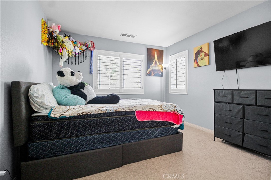 MLS #IV25251117 image #35