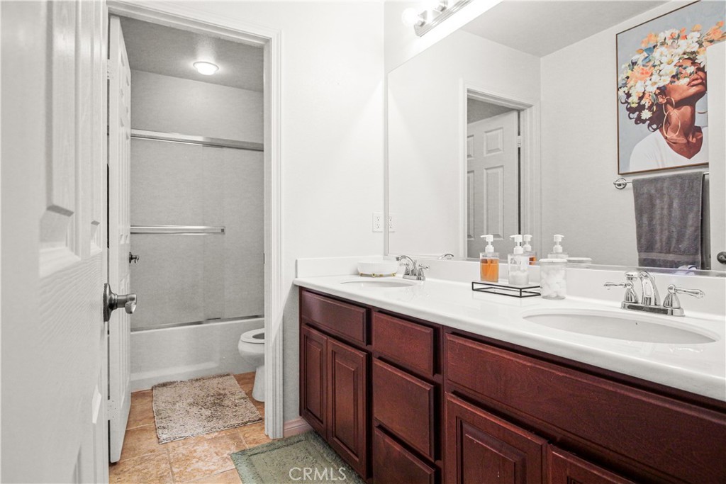 MLS #IV25251117 image #36