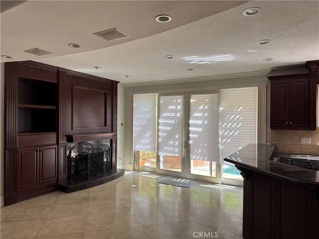 MLS #IV25252214 image #1