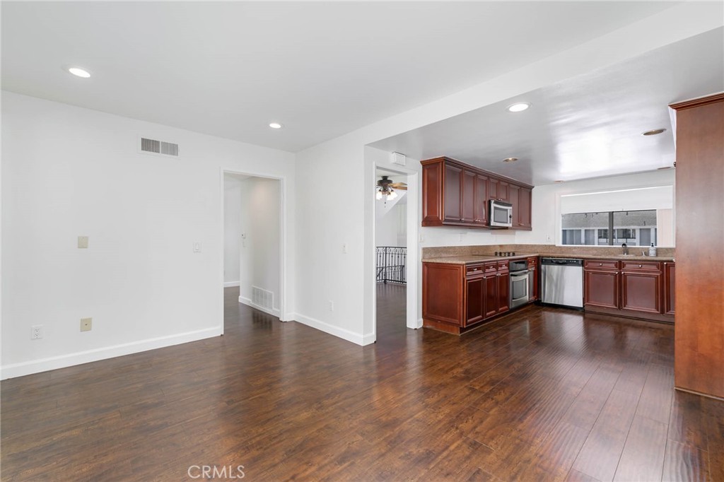 MLS #IV25252572 image #13