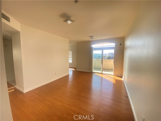 MLS #IV25254205 image #0