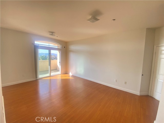 MLS #IV25254205 image #1