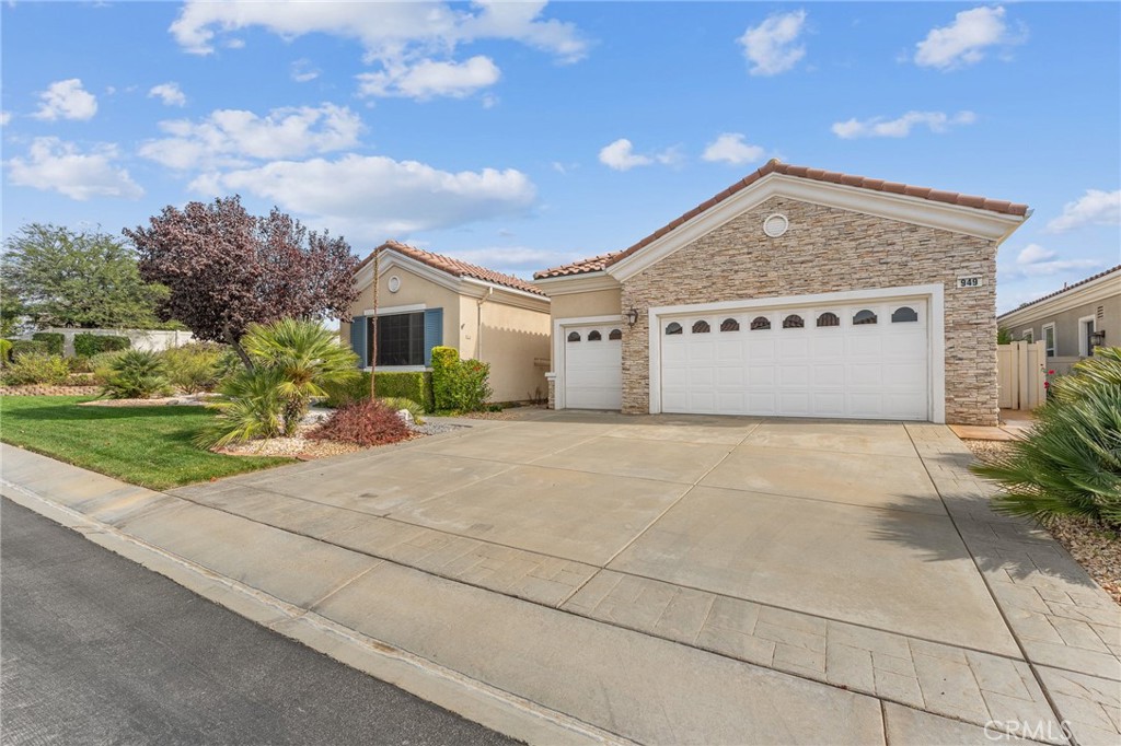 MLS #IV25255327 image #1