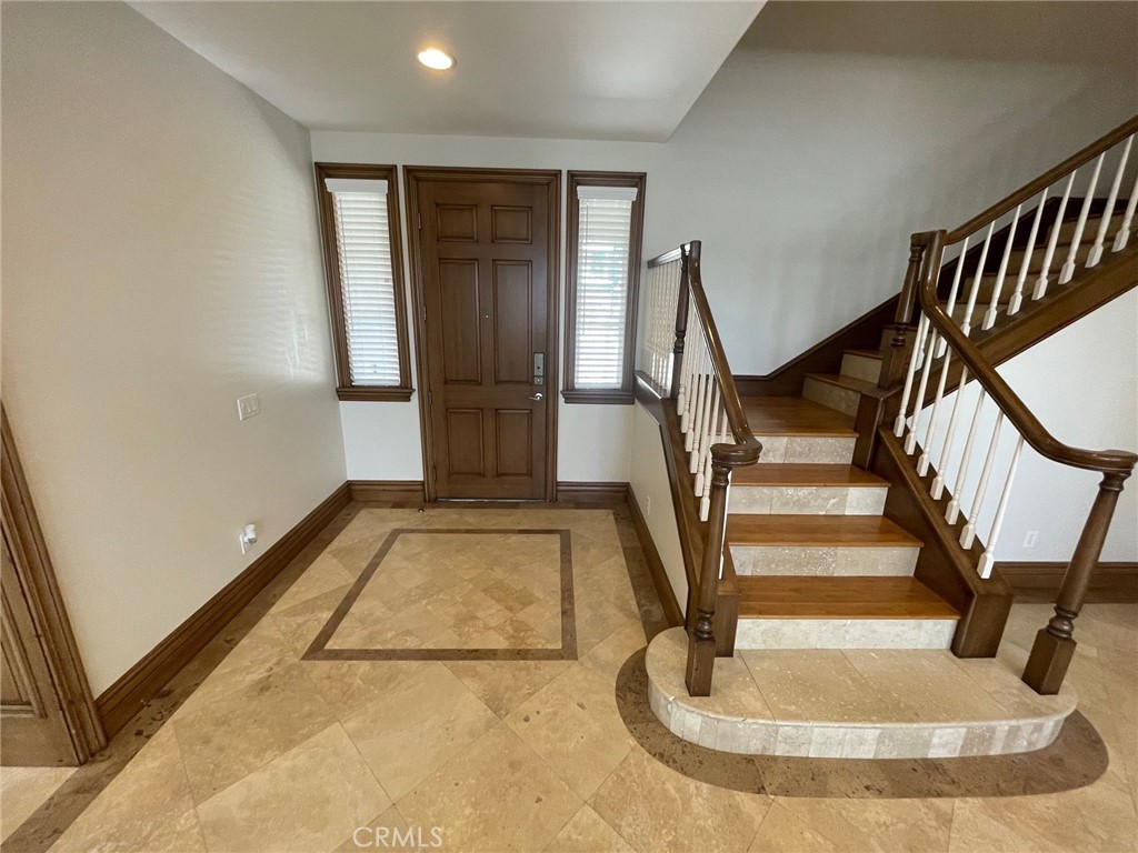 MLS #IV25257204 image #1