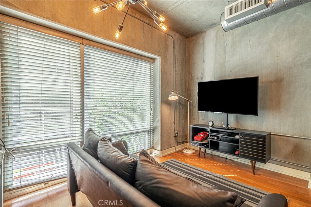 MLS #IV25259809 image #3