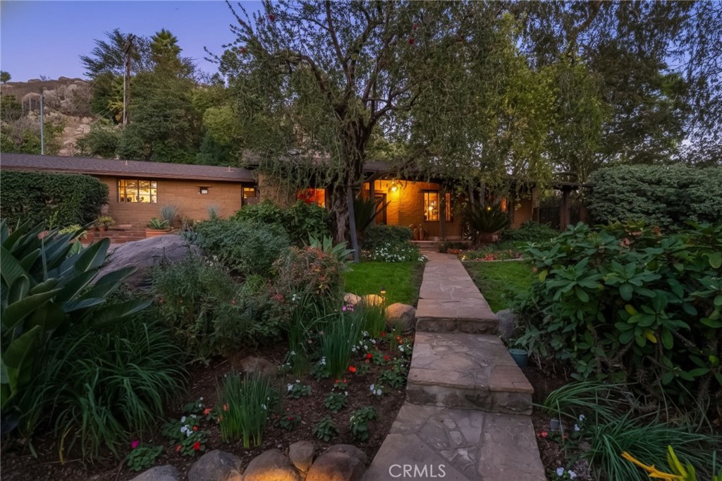 MLS #IV25260007 image #1