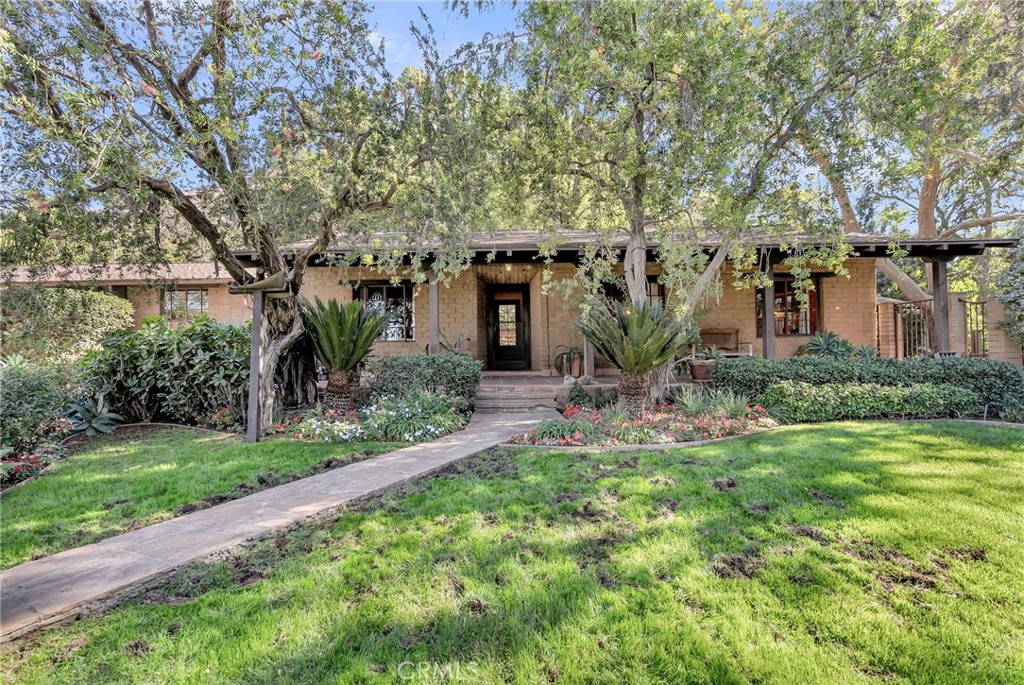 MLS #IV25260007 image #2